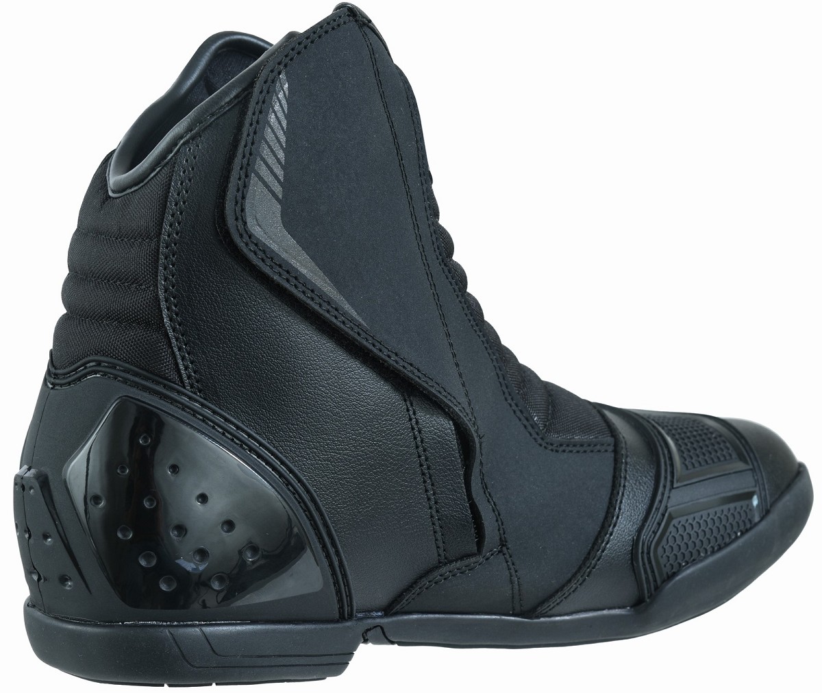 BOTAS DE MOTO CARRETERA ESTILO DEPORTIVO CAÑA CORTA IMPERMEABLES Y TRANSPIRABLES CON HOMOLOGACIÓN CE Y EPI