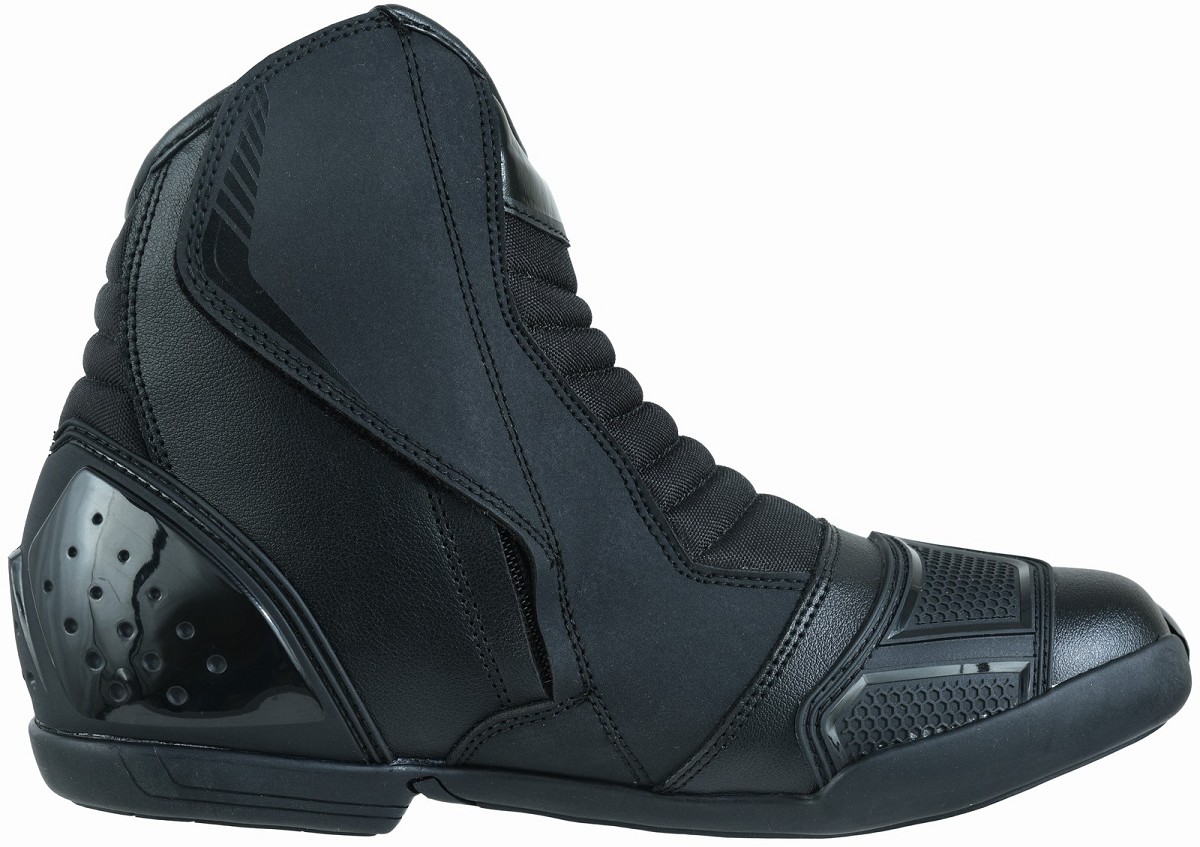 BOTAS DE MOTO CARRETERA ESTILO DEPORTIVO CAÑA CORTA IMPERMEABLES Y TRANSPIRABLES CON HOMOLOGACIÓN CE Y EPI