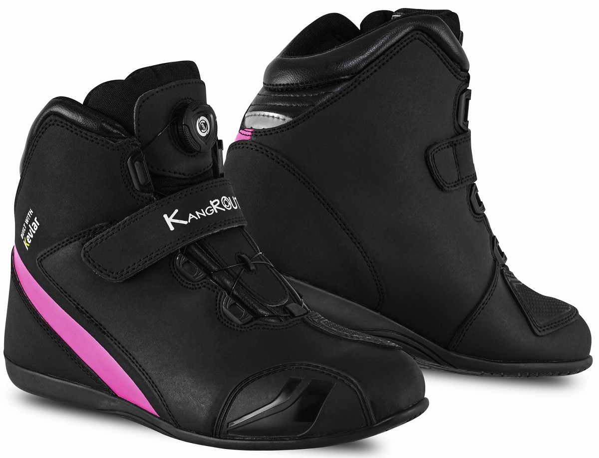 ZAPATILLAS DE MOTO IMPERMEABLES Y TRANSPIRABLES CON HOMOLOGACIÓN CE Y EPI ZAPATILLAS DE MOTO IMPERMEABLES Y TRANSPIRABLES CON HOMOLOGACIÓN CE Y EPI