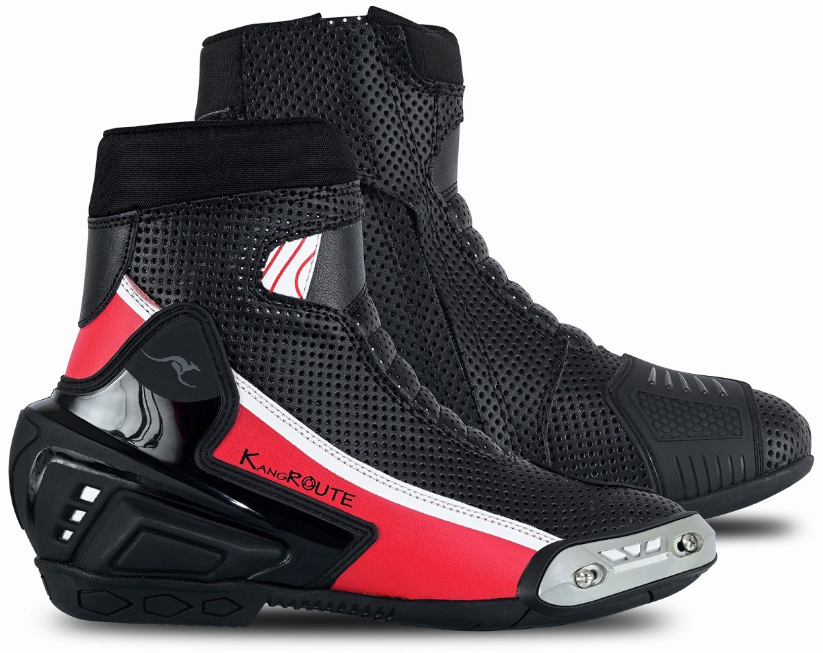 BOTAS DE MOTO DE CARRETERA ESTILO DEPORTIVO, DE CAÑA CORTA/MEDIA, ULTRAPERFORADAS, CON HOMOLOGACIÓN CE Y EPI BOTAS DE MOTO DE CARRETERA ESTILO DEPORTIVO, DE CAÑA CORTA/MEDIA, ULTRAPERFORADAS, CON HOMOLOGACIÓN CE Y EPI